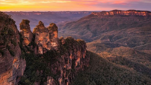 澳大利亚悉尼+悉尼歌剧院+蓝山国家公园+斯蒂芬斯港+斯蒂芬斯港观海豚巡游5日4晚跟团游·轻松游/含行程内悉尼专车接送机