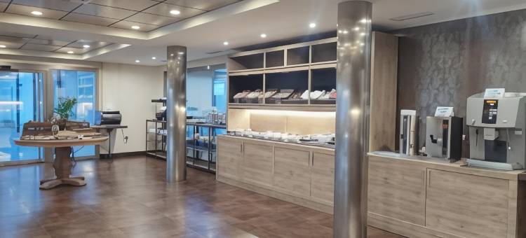 塞尔科蒂尔夸特罗波斯特斯酒店(Hotel Sercotel Cuatro Postes)图片