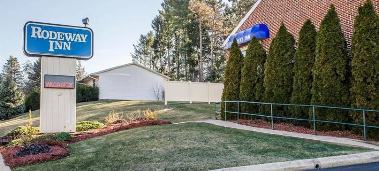 州立学院大学附近罗德威酒店(Rodeway Inn State College - Near University)图片