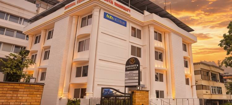 素世荣 Fabhotel Prime(FabHotel Prime Shourya Residency - Nr Maharshi Karve Museum)图片