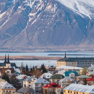 雷克雅未克9日8晚拼小团