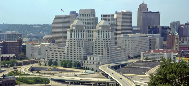 辛辛那提 I-275 凯艺套房酒店(Quality Inn & Suites Cincinnati I-275)图片