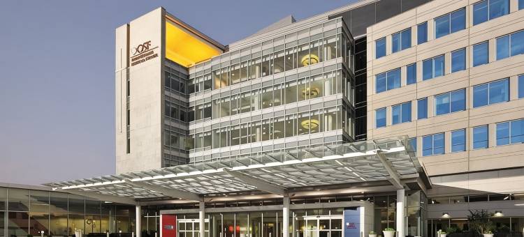 I-74 及 155 舒适套房酒店(Comfort Inn & Suites at I-74 and 155)图片