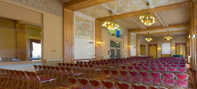 瓦雷泽皇宫大酒店(Palace Grand Hotel Varese)图片