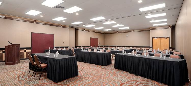 吉莱特华美达广场酒店会议中心(Ramada Plaza by Wyndham Gillette Conference Center)图片