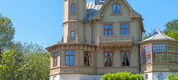 隆内比·布朗斯帕·凡卓赫住宿加早餐旅馆(Ronneby Brunnspark Vandrarhem Och B&B)图片