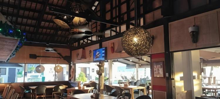 珊瑚海滩俱乐部酒店(The Coral Beach Club)图片