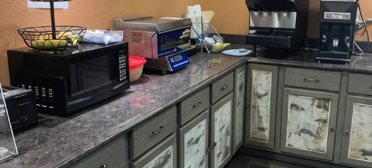 莱克湖温德姆速8酒店(Super 8 by Wyndham Rice Lake)图片