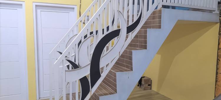 红色伙伴钻石巴塘宾馆(Guesthouse Berlian Batang Syariah Near Kampung Kalisalak Park)图片