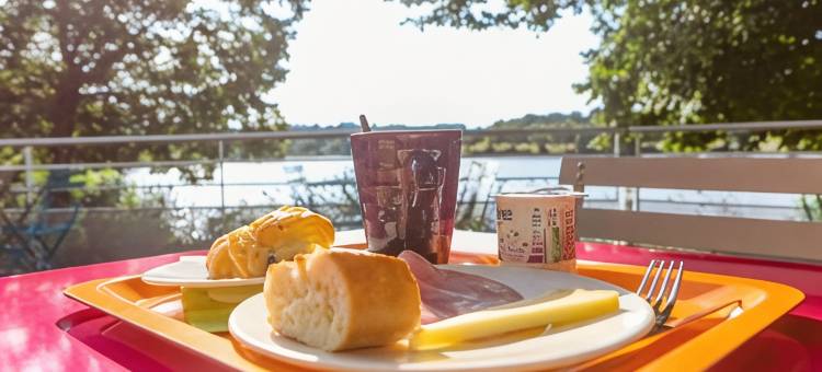 宜必思尚品波旁朗西酒店(Ibis Styles Bourbon Lancy)图片