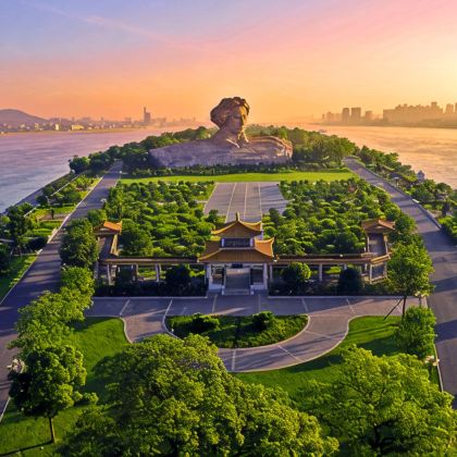 长沙+岳阳3日2晚跟团游