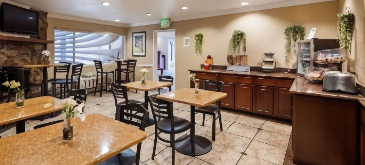 黄金乡村贝斯特韦斯特酒店(Best Western Gold Country Inn)图片