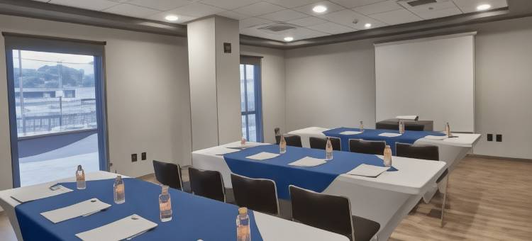 城市快捷酒店由万豪墨西哥城南环路特拉尔潘提供(City Express Plus by Marriott Ciudad de México Periférico Sur Tlalpan)图片