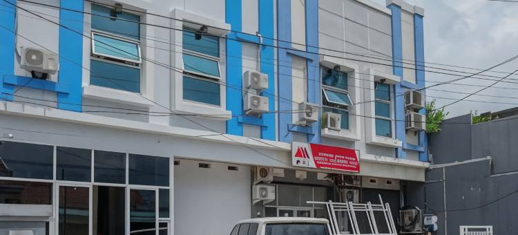 红多兹酒店-近沙拉迪加塔曼萨里购物中心(RedDoorz Near Tamansari Shopping Center Salatiga)图片