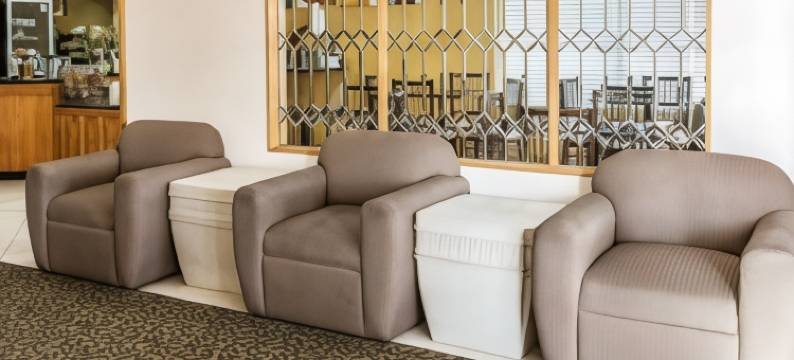 谢尔比维尔 I-74 凯艺套房酒店(Quality Inn & Suites Shelbyville I-74)图片