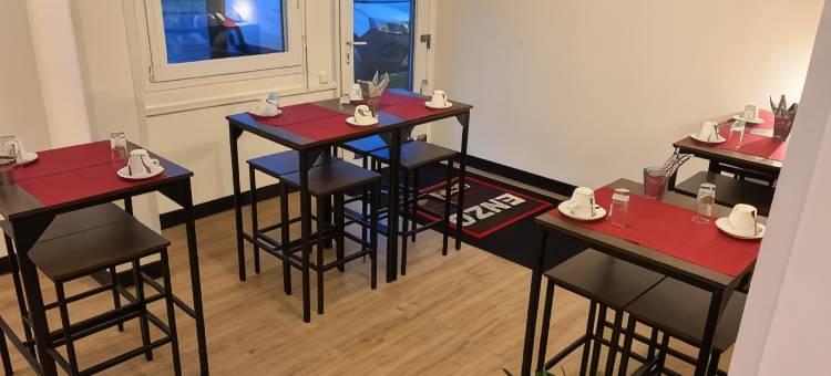 Enzo Hotels 卢代阿克由Kyriad Direct提供(Enzo Hotels Loudeac by Kyriad Direct)图片