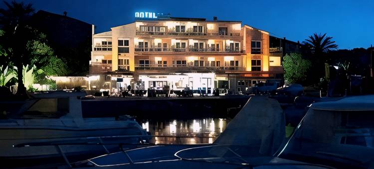 卡萨纳雷海湾大酒店和Spa(Le Golfe)图片