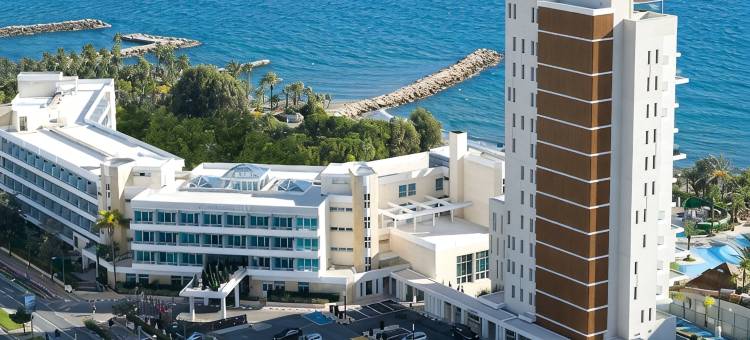 地中海海滩酒店(Mediterranean Beach Hotel)图片