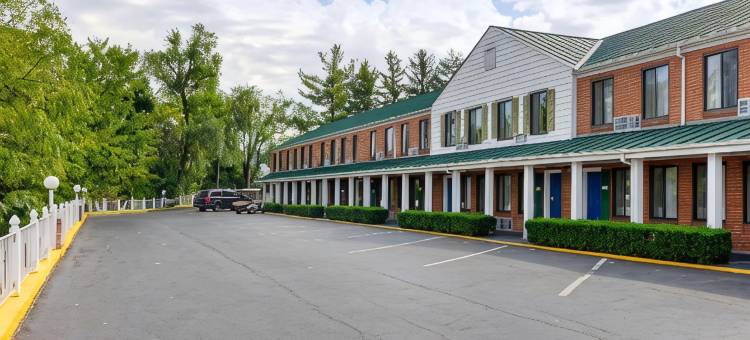 品质酒店韦恩斯伯勒 - 天际线驱动(Quality Inn Waynesboro - Skyline Drive)图片