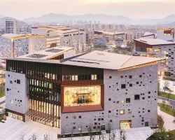 Open late on summer weekends at Zhijiang Cultural Center