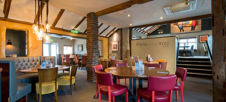 布拉克内尔普瑞米尔酒店(双桥)(Premier Inn Bracknell (Twin Bridges))图片