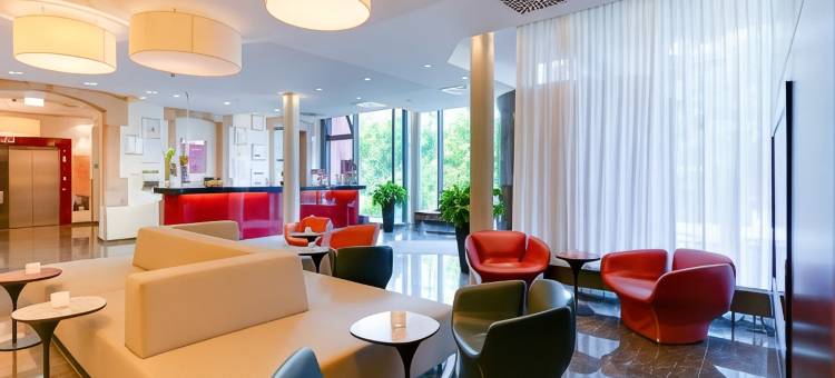 挪威纳提尔酒店(Novina Hotel Tillypark)图片