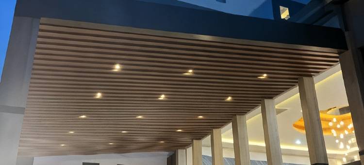 林恩酒店图班(LYNN Hotel Tuban)图片