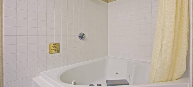 西切斯特-北辛辛那提 I-75 凯艺酒店(Quality Inn I-75 West Chester-North Cincinnati)图片