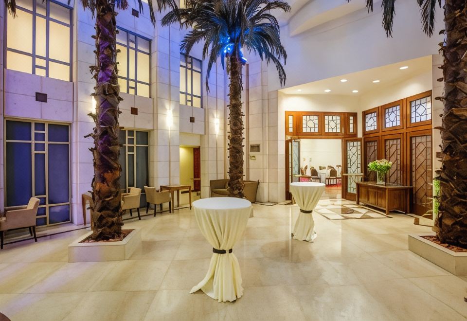 Crowne Plaza Haifa Over view