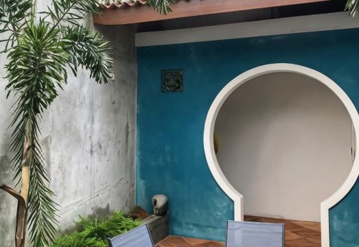 Aayu Stewart Hotel Overview