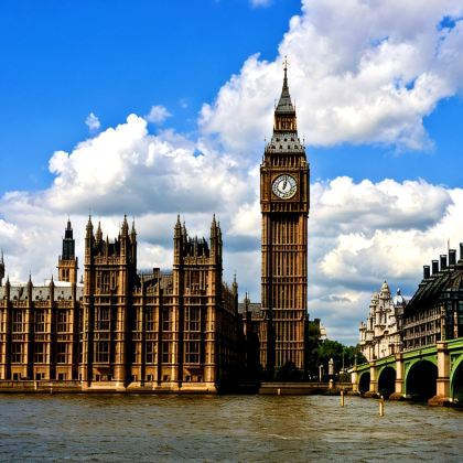 英国伦敦+温德米尔镇+爱丁堡10日跟团游