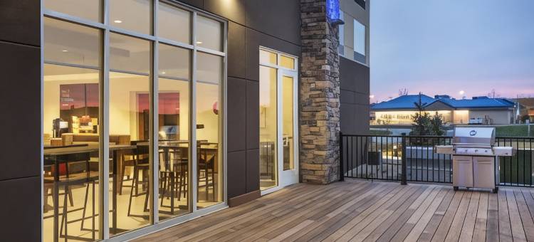 哈德森I-94号智选假日套房酒店(Holiday Inn Express & Suites Hudson I-94)图片