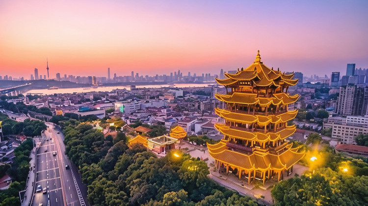 武汉+黄鹤楼+武当山+神农架6日5晚私家团·【环游鄂西·邀约江城】英雄武汉@东湖听涛+登黄鹤楼『爬武当太子坡·登金顶』「神农架登华中屋脊/爱在北纬31度，邂逅大熊猫」武汉进宜昌出·专属管家