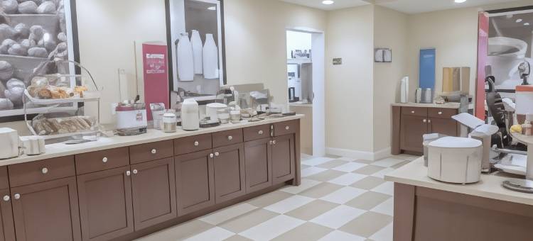 希尔顿欢朋酒店-埃姆斯伯里(Hampton Inn Amesbury)图片