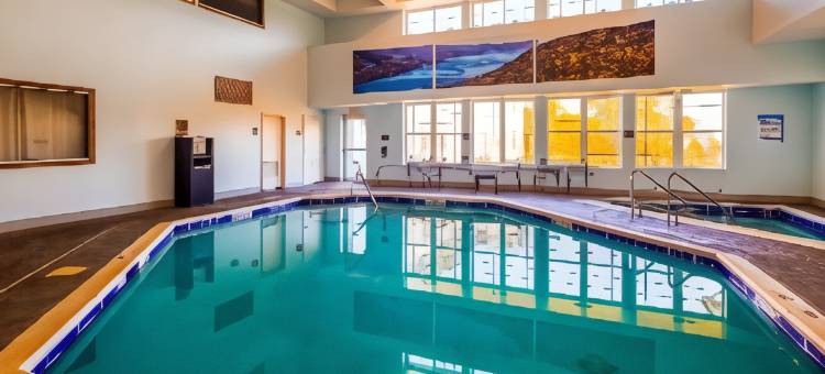 泰孔德罗加贝斯特韦斯特优质套房酒店(Best Western Plus Ticonderoga Inn  Suites)图片