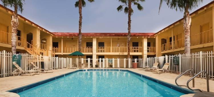 维多利亚拉昆塔温德姆酒店(La Quinta Inn by Wyndham Victoria)图片