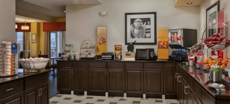 密尔沃基西北欢朋酒店(Hampton Inn Milwaukee-Northwest)图片