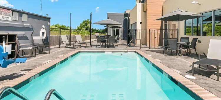 诺克斯维尔克林顿万豪万枫套房酒店(Fairfield Inn & Suites Knoxville Clinton)图片