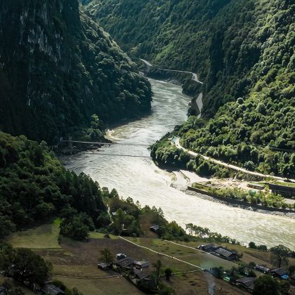 大理市+怒江+丙中洛+独龙江+老姆登5日4晚私家团