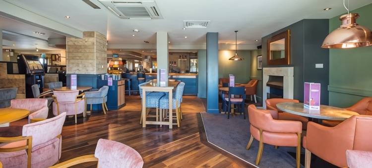 拉内利中心东普瑞米尔酒店(Premier Inn Llanelli Central East)图片