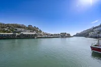 Charming Three Story Townhouse footsteps away from the historic harbour. - Country Houses