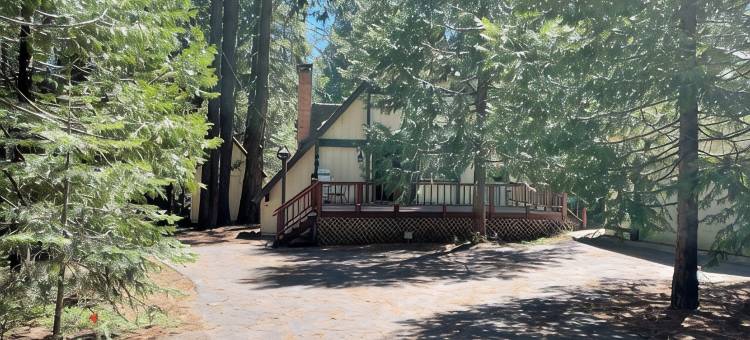 沙沃雷克僻静木屋–安静、私密 & 适合家庭(Secluded Cabin at Shaver Lake – Quiet, Private & Family Friendly)图片