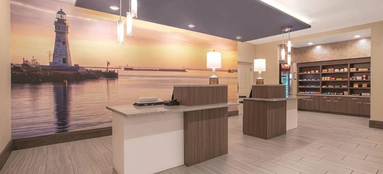 布法罗阿默斯特拉昆塔温德姆套房酒店(La Quinta Inn & Suites by Wyndham Buffalo Amherst)图片