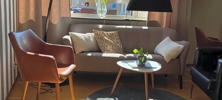 在角落上(På Hörnet Hotell)图片