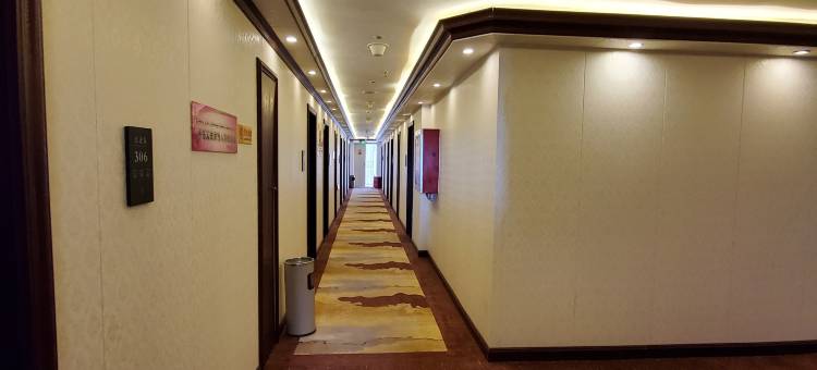 巩留瑞和大酒店图片