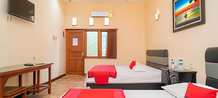 红多兹酒店@茉莉芬庞利马苏迪尔曼(RedDoorz @ Panglima Sudirman Madiun)图片