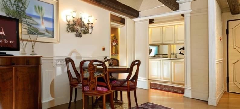 圣马可豪华套房酒店(Suites Torre Dell'Orologio)图片