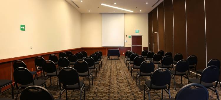 托卢卡机场嘉年华酒店(Fiesta Inn Toluca Aeropuerto)图片