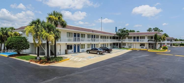 杰克逊维尔橙园6号汽车旅馆(Motel 6 Jacksonville, FL - Orange Park)图片