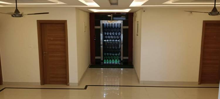 纳维亚大酒店豪华客房(FabHotel Navya Grand)图片